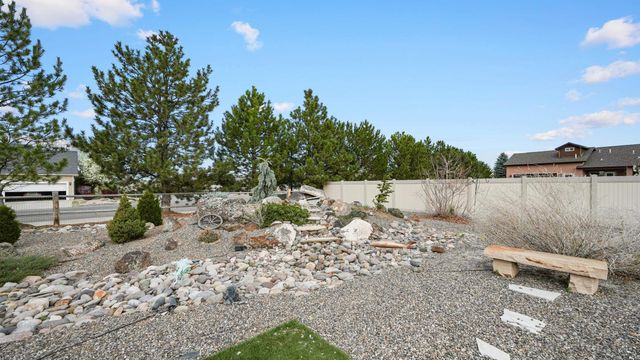 2042 Constitution Loop, Montrose, CO 81401