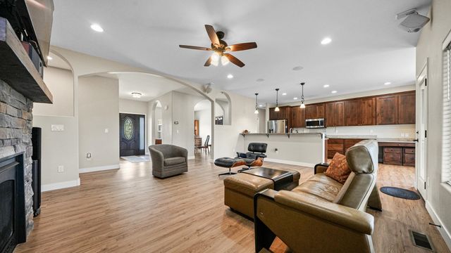 2042 Constitution Loop, Montrose, CO 81401