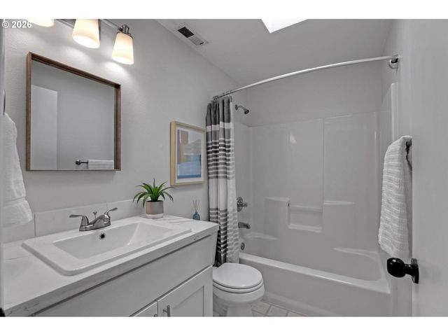 17263 Nw BLACKTAIL Dr, Portland, OR 97229