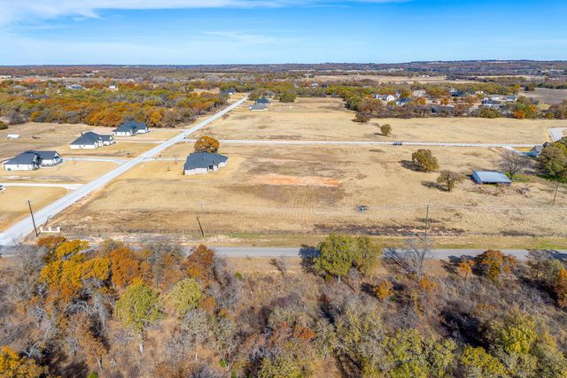 100 Prairie Winds Drive, Poolville, TX 76487