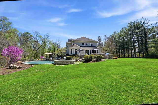 5 Mill Road, Lloyd Harbor, NY 11743