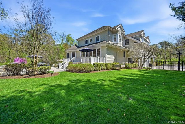 5 Mill Road, Lloyd Harbor, NY 11743