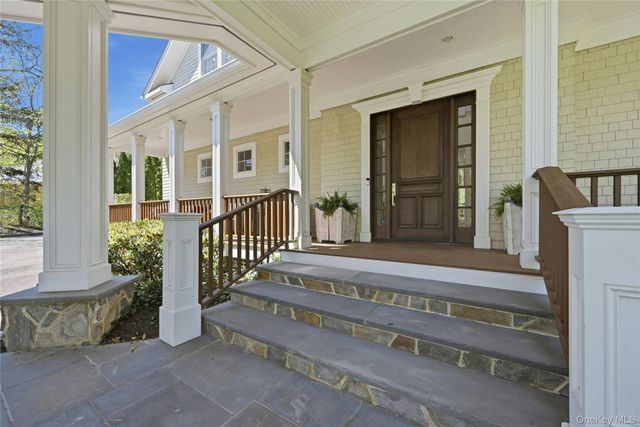 5 Mill Road, Lloyd Harbor, NY 11743