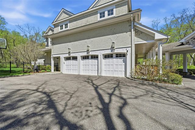5 Mill Road, Lloyd Harbor, NY 11743