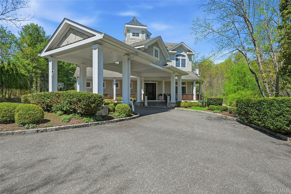 5 Mill Road, Lloyd Harbor, NY 11743