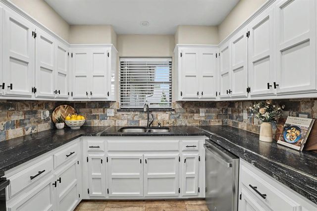 13308 Shady Tree Place, Edmond, OK 73013