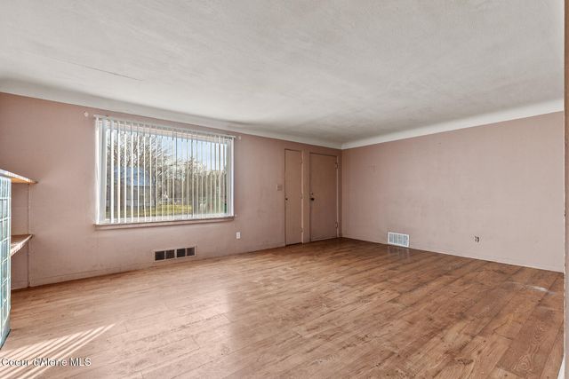 213 E Harrison Ave, Coeur D'alene, ID 83814