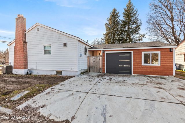 213 E Harrison Ave, Coeur D'alene, ID 83814