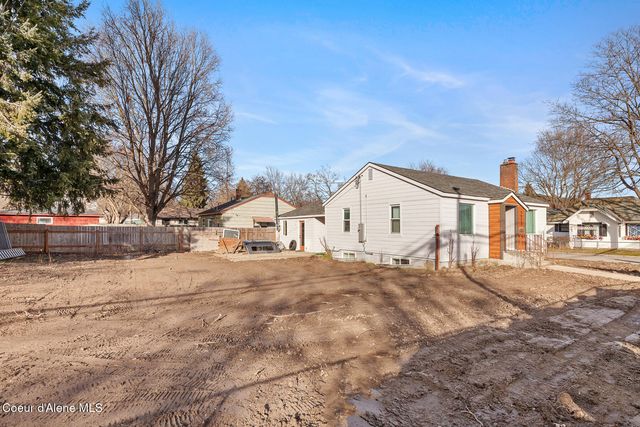 213 E Harrison Ave, Coeur D'alene, ID 83814