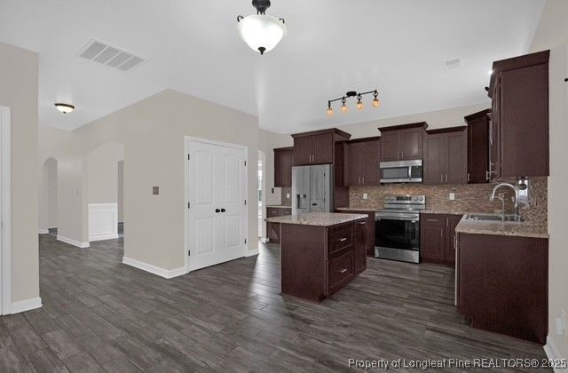 579 Wedgefield Drive, Raeford, NC 28376