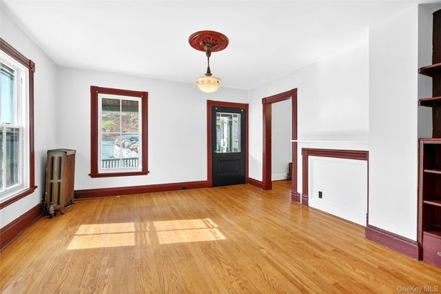 412 N Liberty Drive, Tomkins Cove, NY 10986