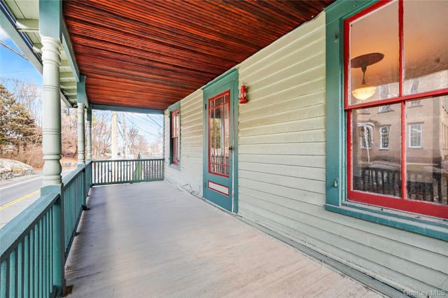 412 N Liberty Drive, Tomkins Cove, NY 10986