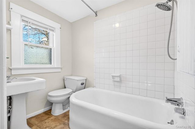 412 N Liberty Drive, Tomkins Cove, NY 10986