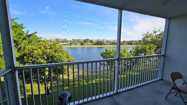 3100 N Course Lane 410, Pompano Beach, FL 33069