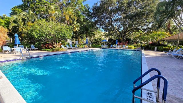 3100 N Course Lane 410, Pompano Beach, FL 33069