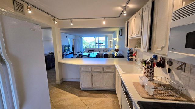 3100 N Course Lane 410, Pompano Beach, FL 33069