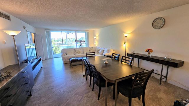 3100 N Course Lane 410, Pompano Beach, FL 33069