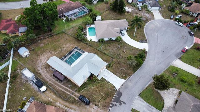 706 Arianne CT, Lehigh Acres, FL 33936