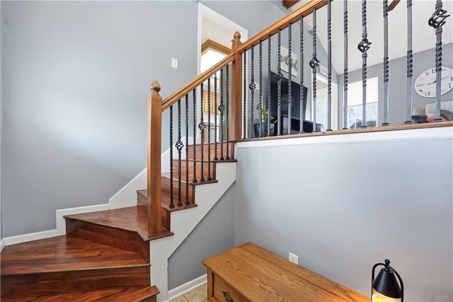 804 SE 16th Terrace, Oak Grove, MO 64075