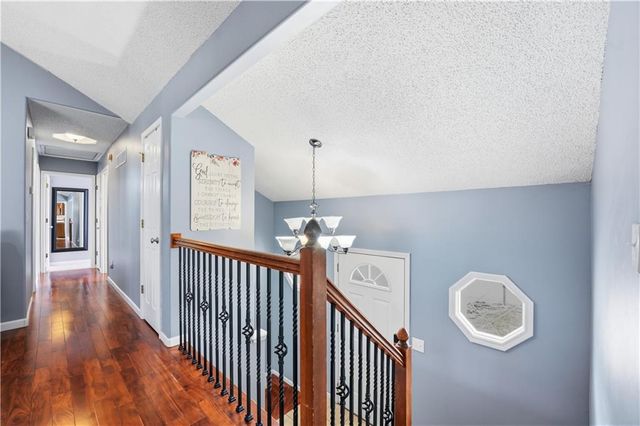 804 SE 16th Terrace, Oak Grove, MO 64075