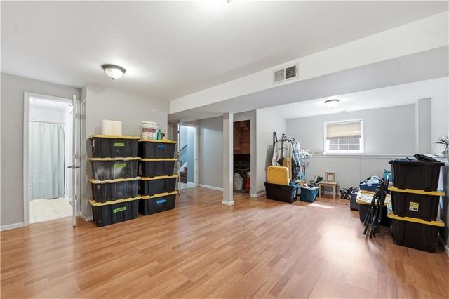 804 SE 16th Terrace, Oak Grove, MO 64075