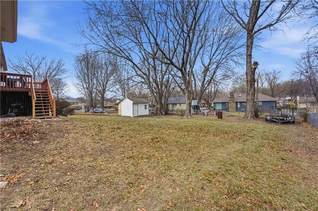 804 SE 16th Terrace, Oak Grove, MO 64075