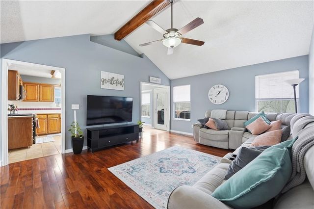 804 SE 16th Terrace, Oak Grove, MO 64075