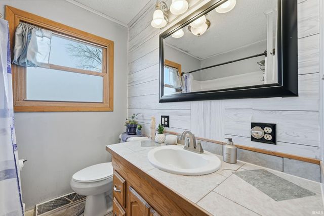 11520 Brooklane Drive, Fort Wayne, IN 46819