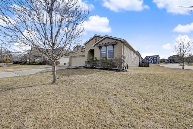 23613 W 91st Terrace, Lenexa, KS 66227