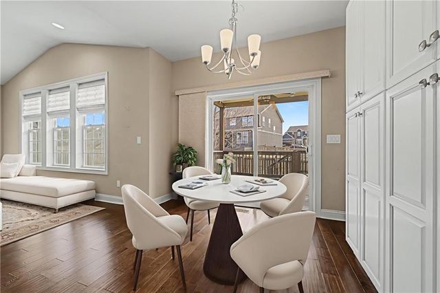 23613 W 91st Terrace, Lenexa, KS 66227