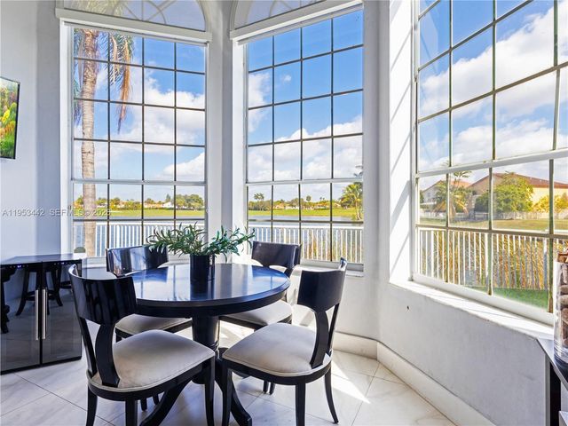 10465 NW 46th St, Doral, FL 33178