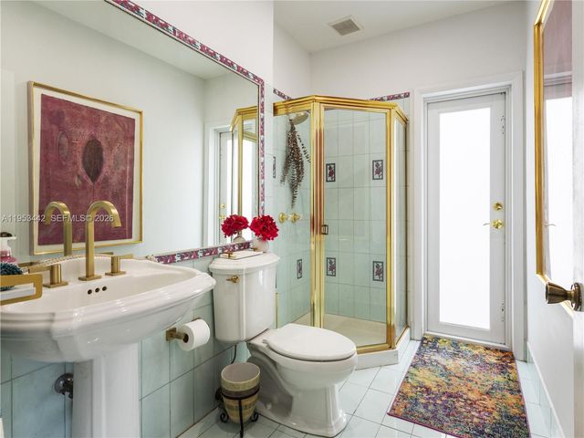 10465 NW 46th St, Doral, FL 33178