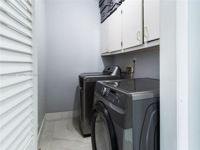 10465 NW 46th St, Doral, FL 33178