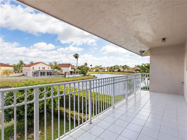 10465 NW 46th St, Doral, FL 33178