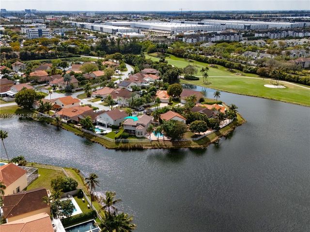 10465 NW 46th St, Doral, FL 33178