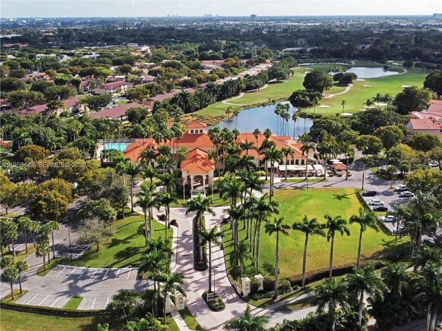 10465 NW 46th St, Doral, FL 33178