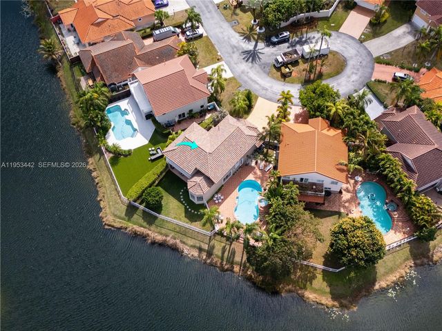 10465 NW 46th St, Doral, FL 33178