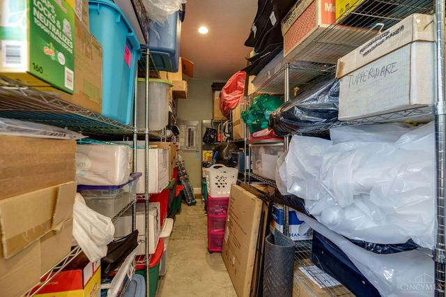 10122 Downing Farm Drive, Washington Twp, OH 45458