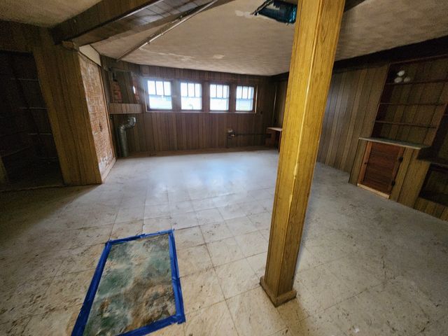 2221 Home Avenue, Berwyn, IL 60402