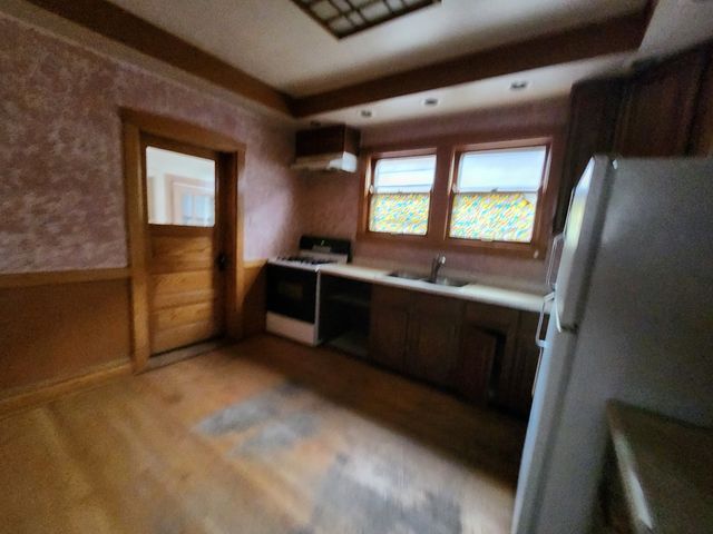 2221 Home Avenue, Berwyn, IL 60402