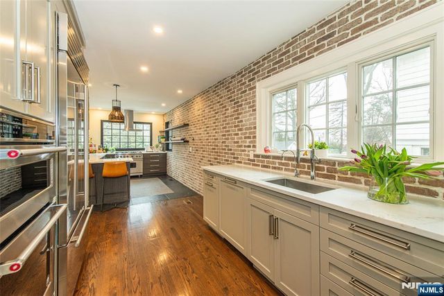 264 Forest Avenue, Glen Ridge, NJ 07028