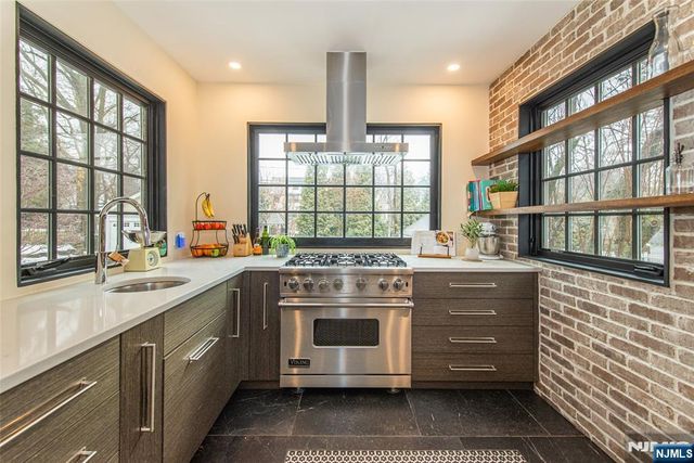 264 Forest Avenue, Glen Ridge, NJ 07028