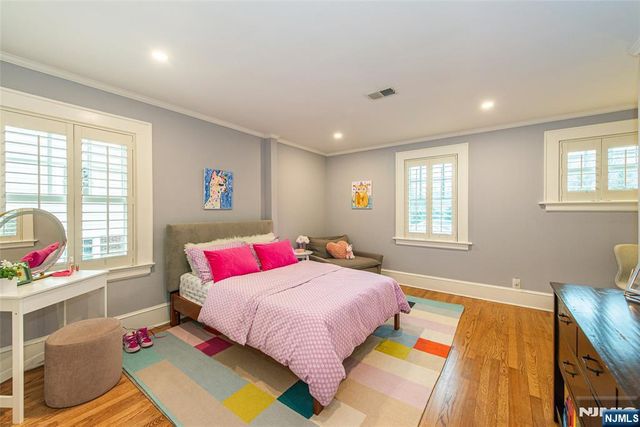 264 Forest Avenue, Glen Ridge, NJ 07028