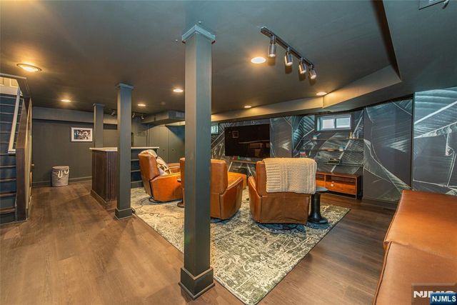 264 Forest Avenue, Glen Ridge, NJ 07028