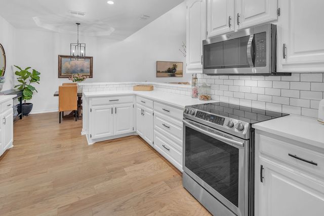 2144 Lakeforest Drive, Weatherford, TX 76087