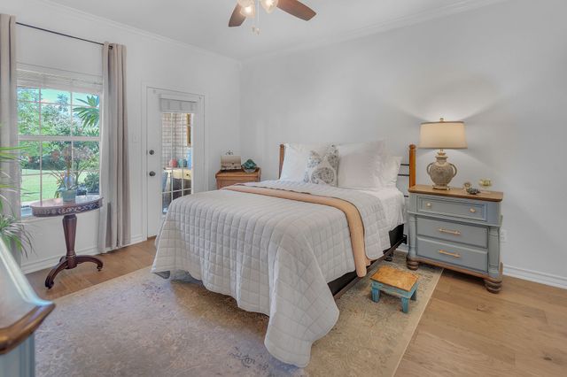 2144 Lakeforest Drive, Weatherford, TX 76087