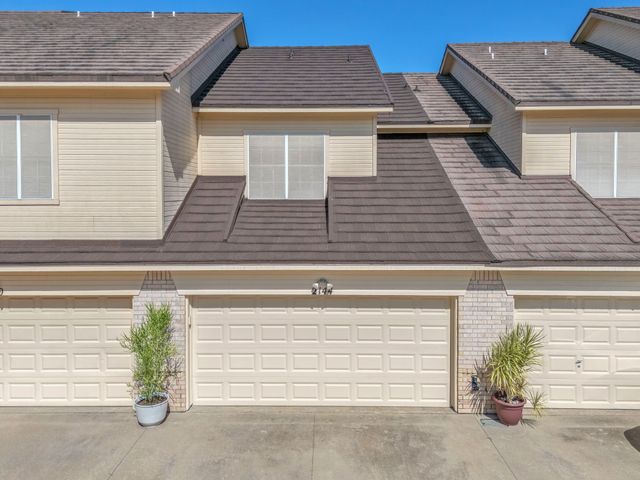 2144 Lakeforest Drive, Weatherford, TX 76087