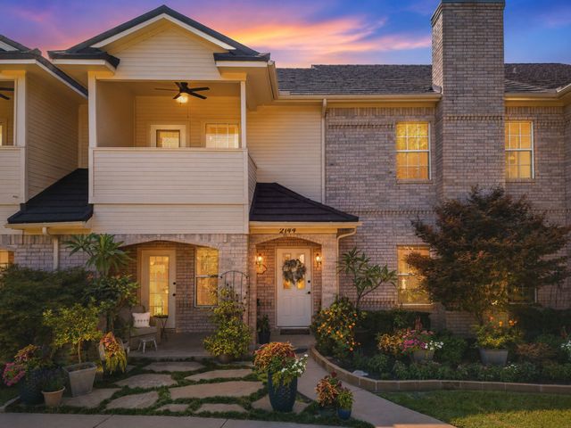 2144 Lakeforest Drive, Weatherford, TX 76087