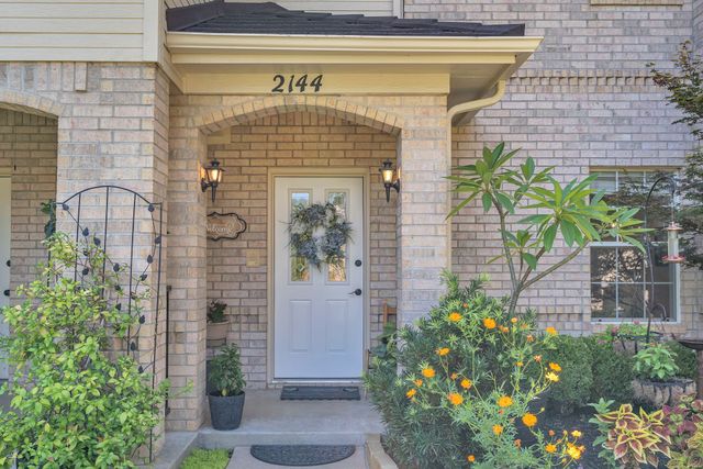 2144 Lakeforest Drive, Weatherford, TX 76087