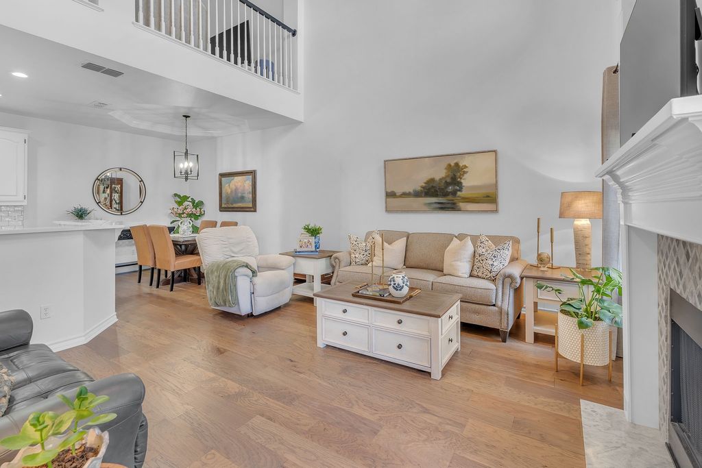 2144 Lakeforest Drive, Weatherford, TX 76087